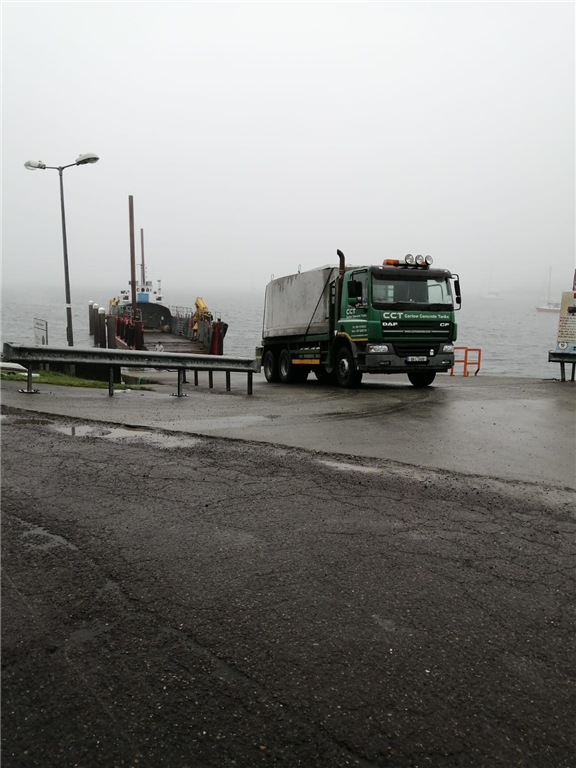 Top of an 8,000GL Tank been delivered on Sherkin Island Gallery Image