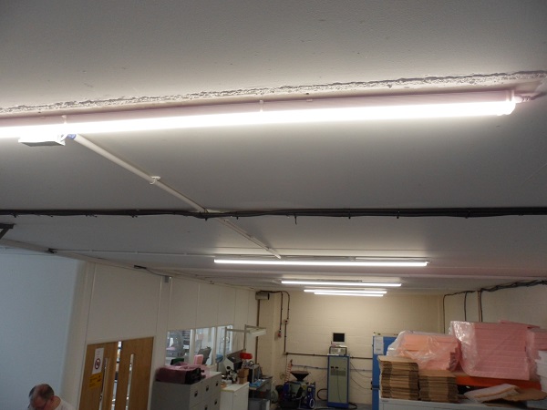 MBE Cirencester Workshop 44W 6ft Epistar LED Battens   Gallery Image